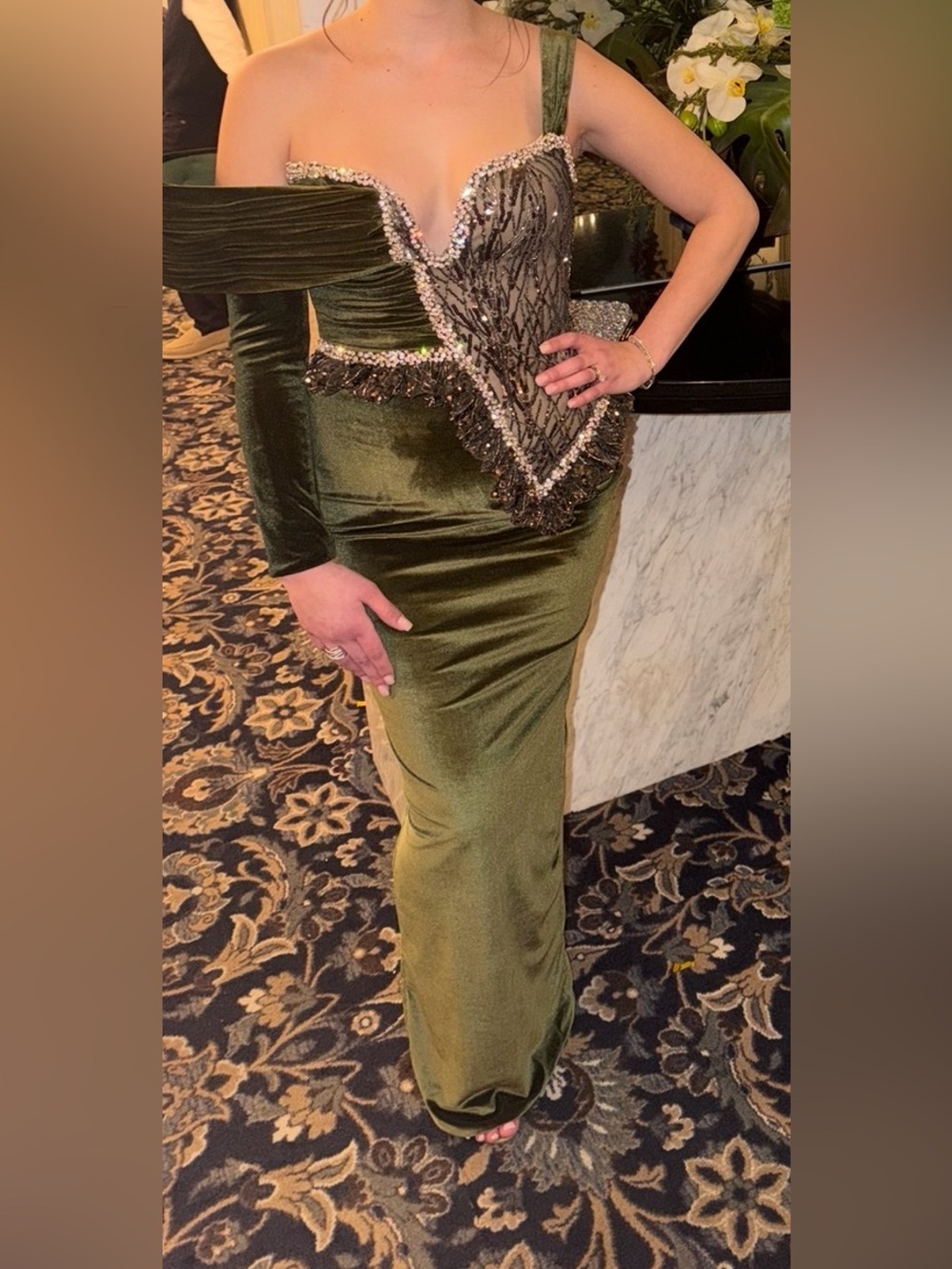 Tabja Olive Green Velvet Evening dress - Women's Glamour